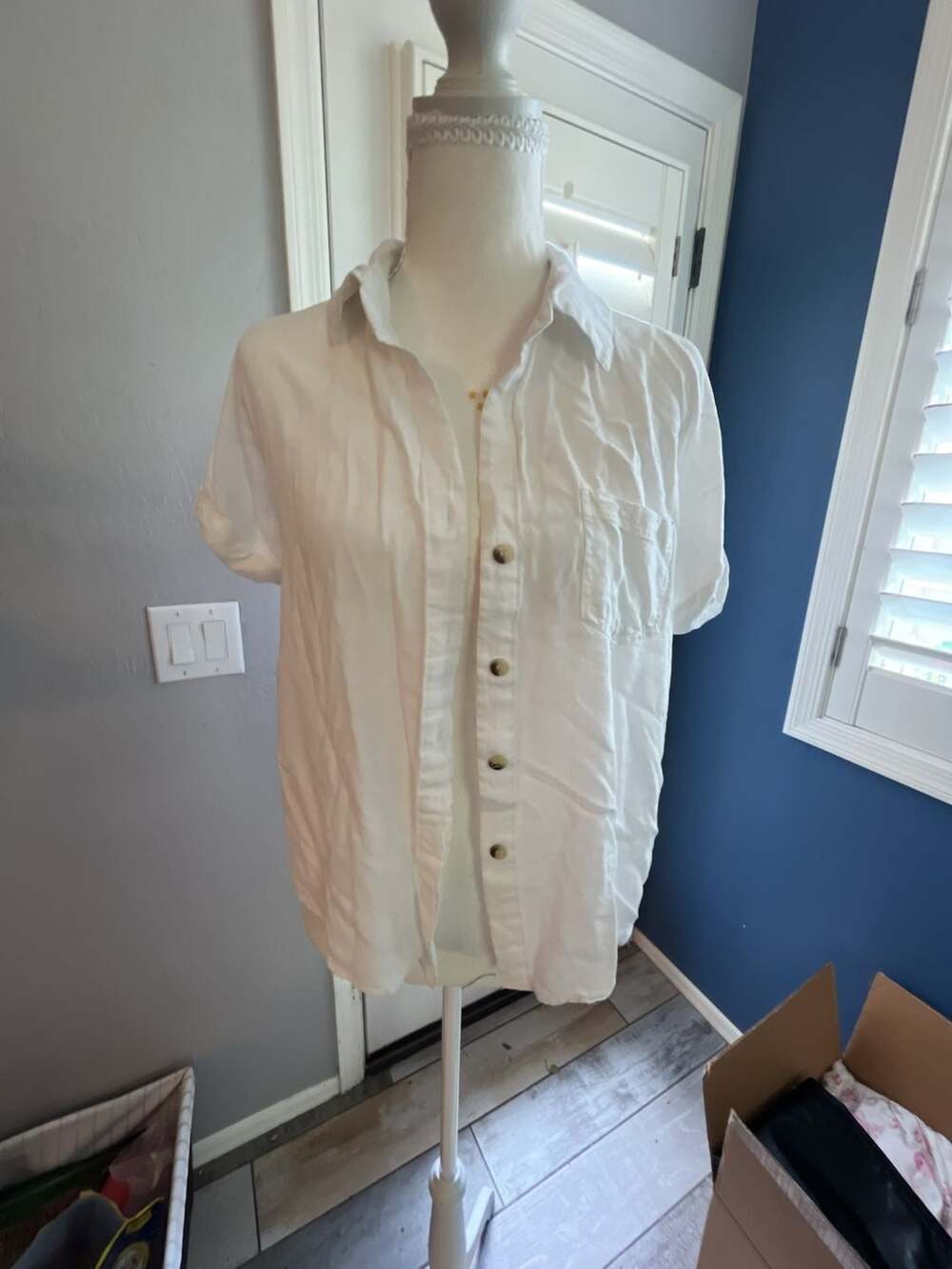 Sim & Sam White Short Sleeve Button Down Shirt